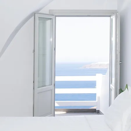 Thireas Hotel Fira (Santorini)