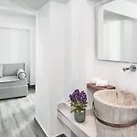 Thireas Hotel 4*