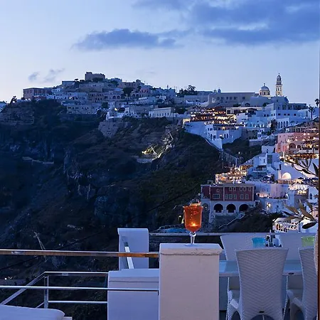 Thireas Ξενοδοχείο 4*