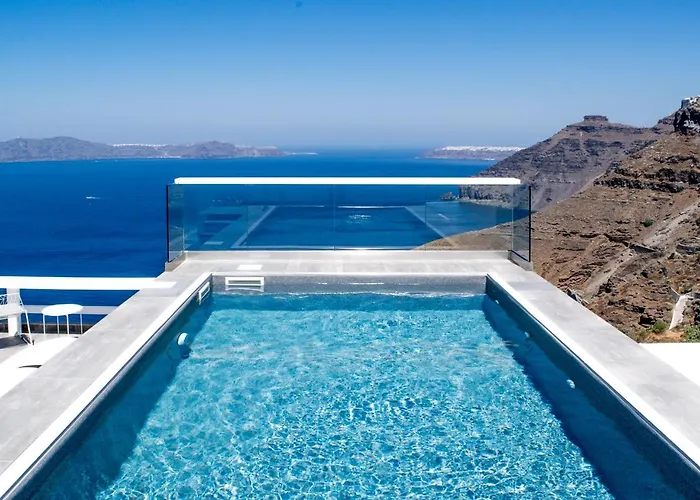 Thireas Hotel Fira (Santorini)