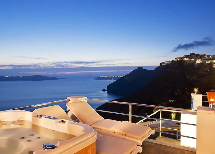 Thireas Hotel Fira (Santorini)