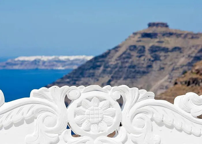 Thireas Fira (Santorini)