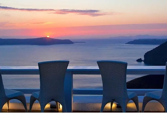 Thireas Hotel Fira (Santorini)